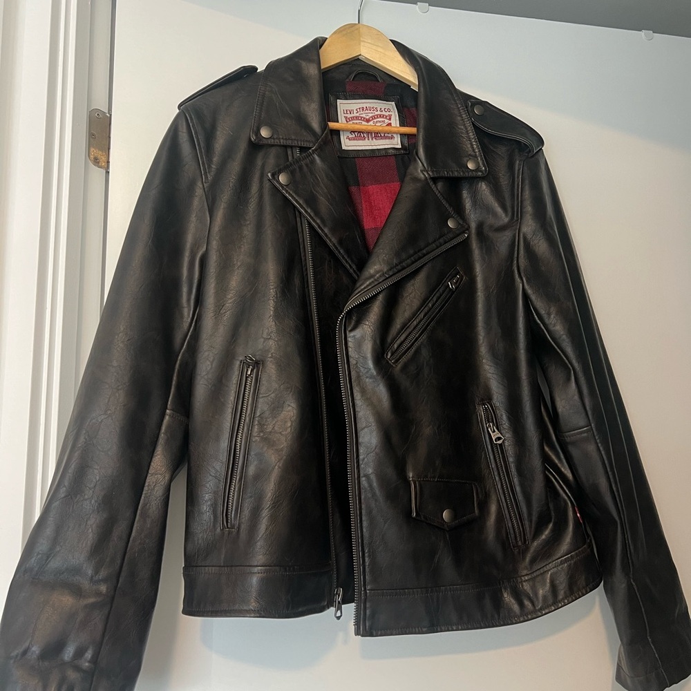 Oversized Faux Leather Levi’s Jacket Size M
